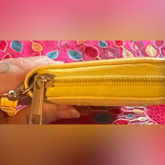 Fun pineapple pale yellow leather wallet with small studs. Apx 7 x 4”. EUC . - Picture 8 of 9